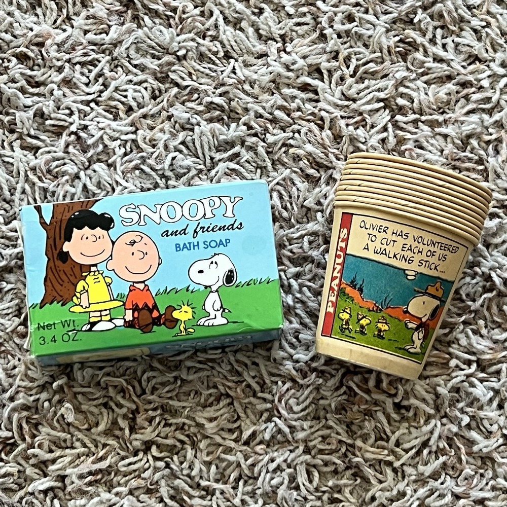 Snoopy & Friends Vintage Children's Bath Soap Bar; 10 Peanuts Dixie Cups 1990s